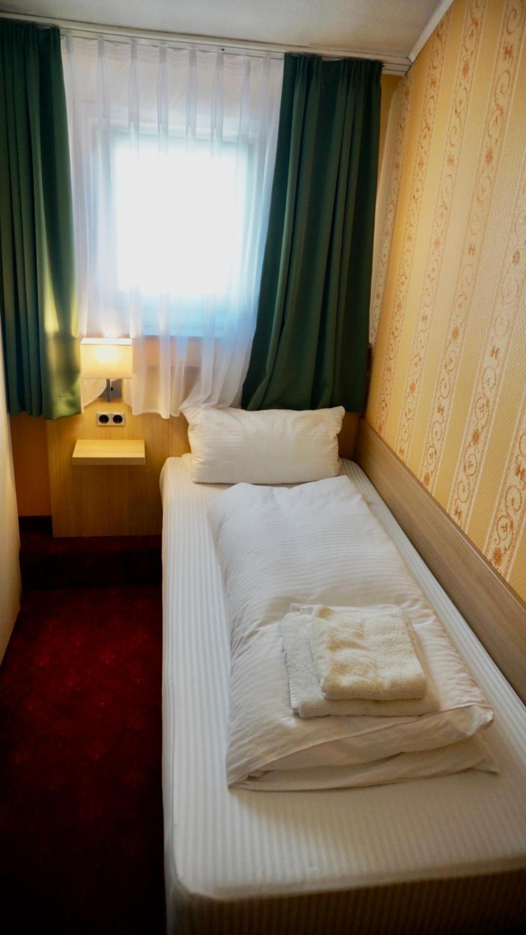 Hotel Hafner - Self Check-In Щутгарт Екстериор снимка