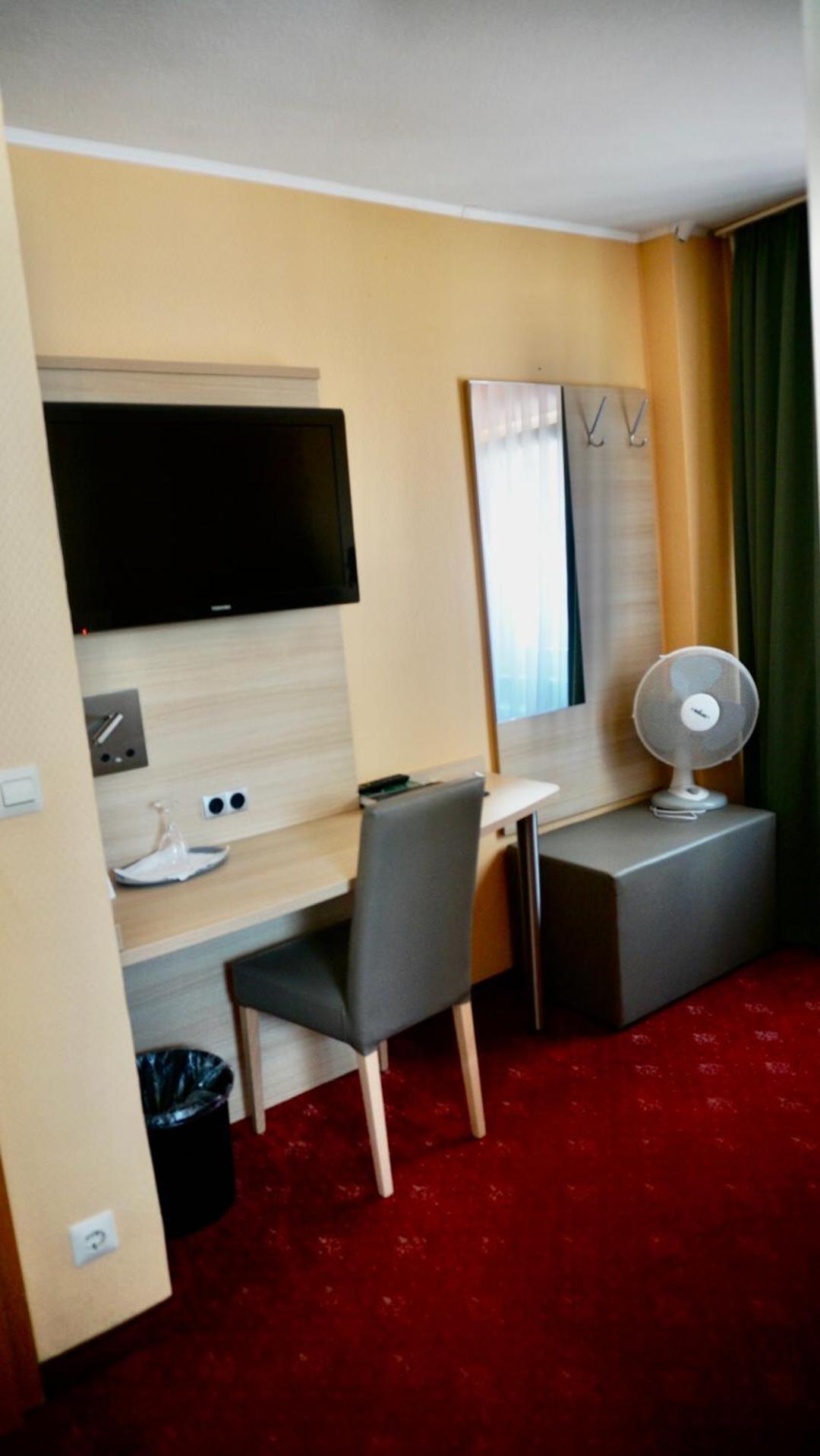 Hotel Hafner - Self Check-In Щутгарт Екстериор снимка