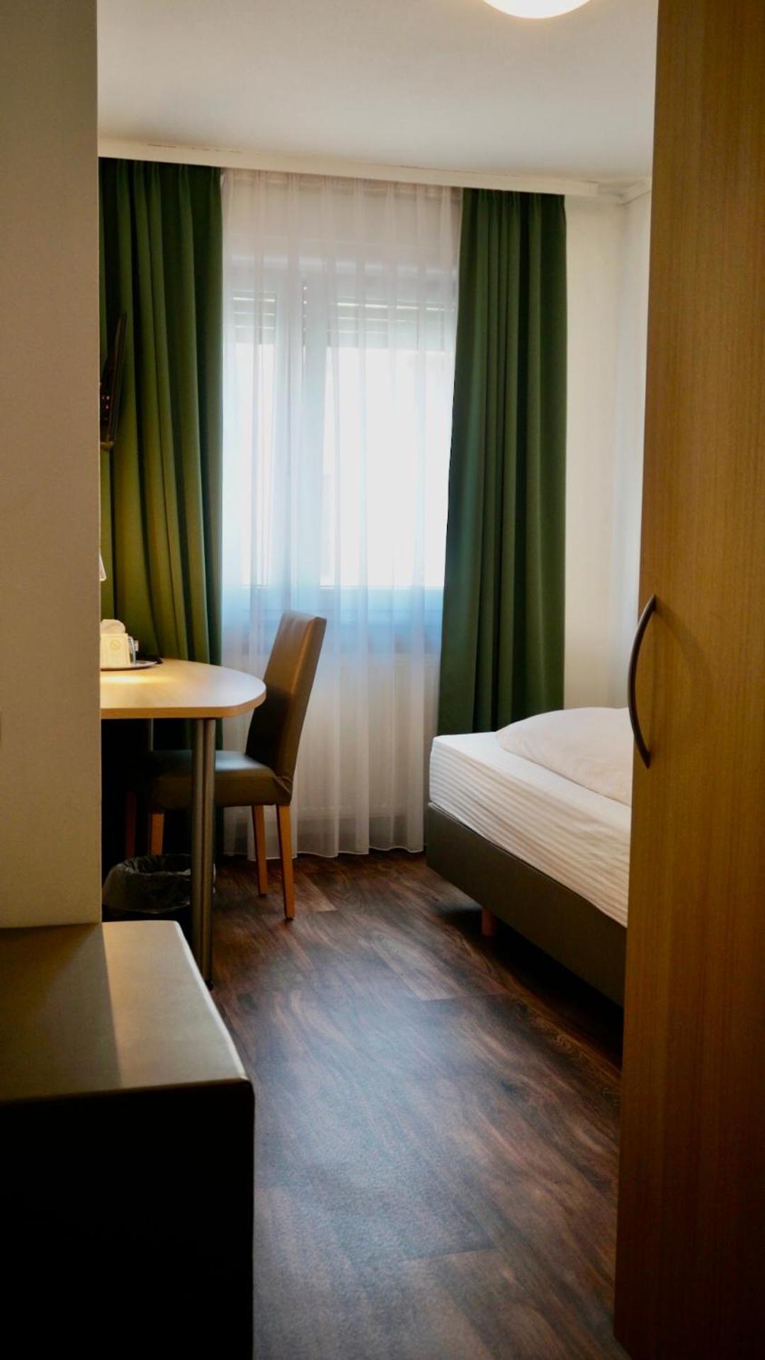 Hotel Hafner - Self Check-In Щутгарт Екстериор снимка